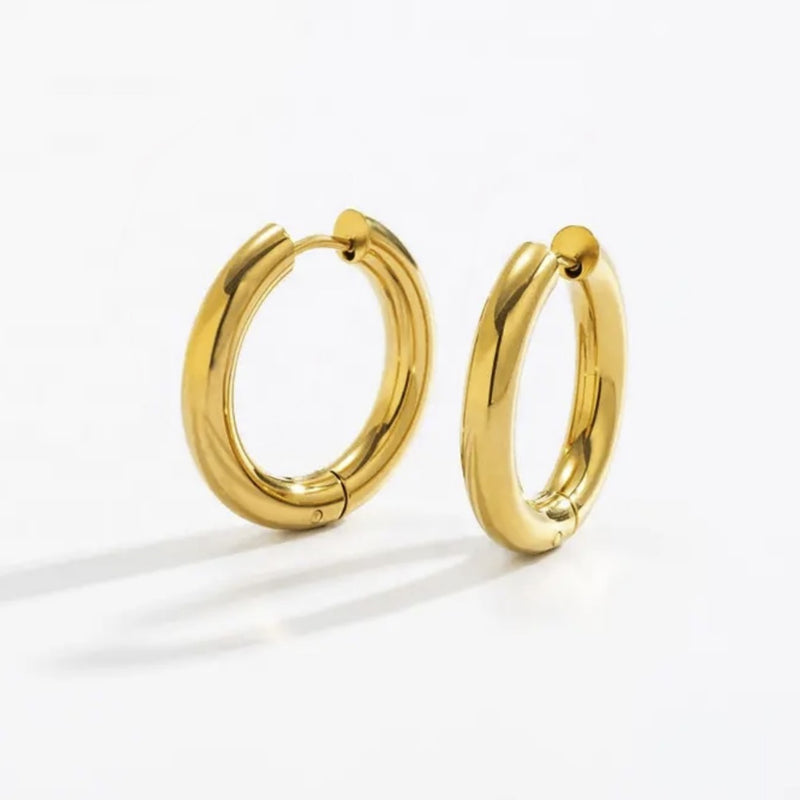 Classic Hoop Earrings Gold - VIRAGE London