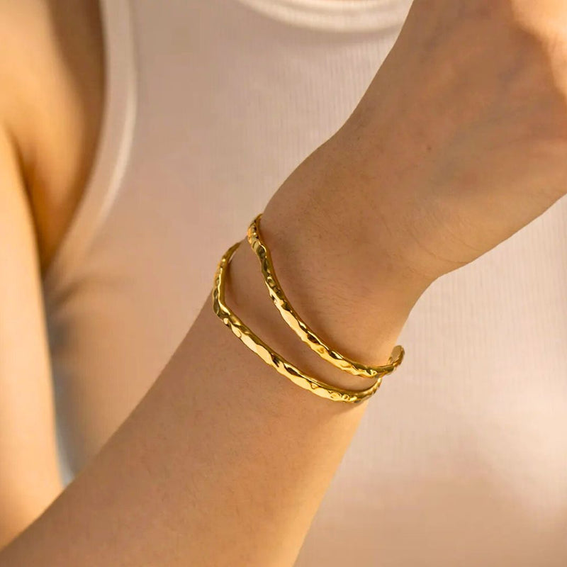 Vintage Hammered Double Cuff Bangle Bracelet Gold - VIRAGE London