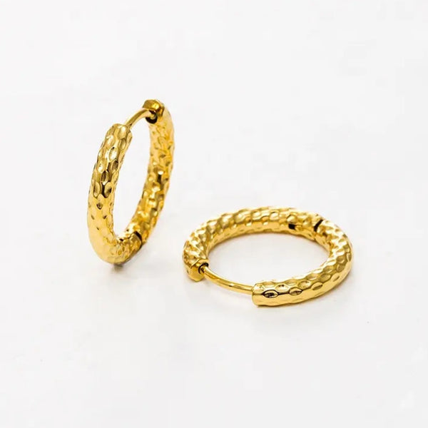 Hammered Hoop Earrings Gold - VIRAGE London