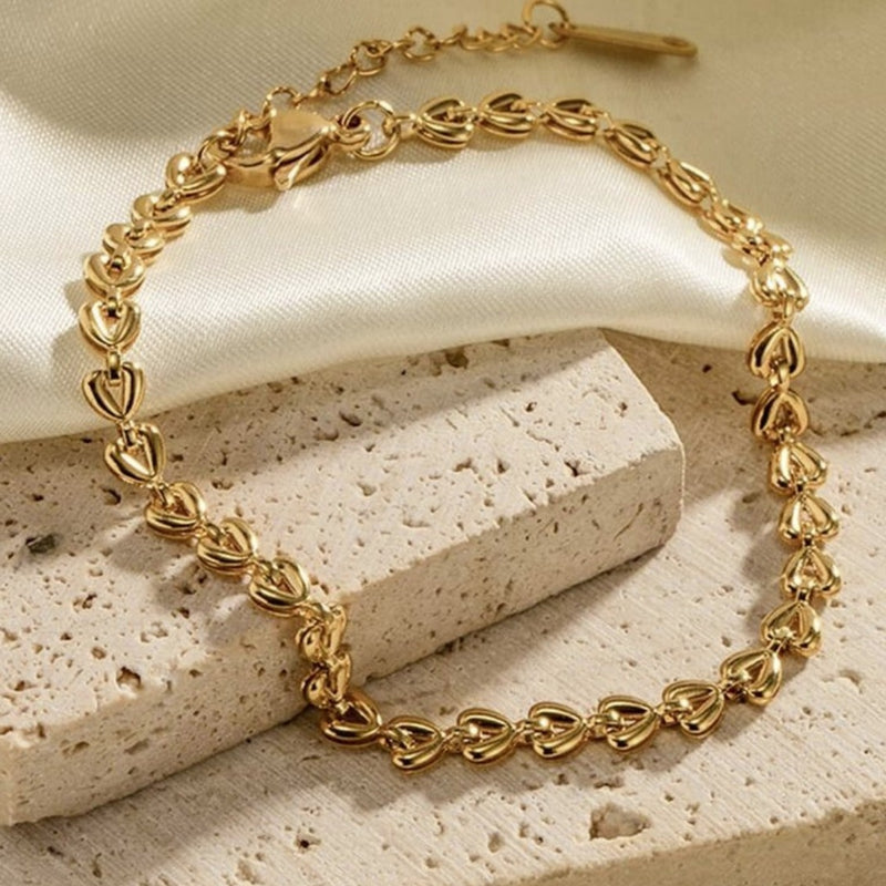 Heart Bracelet Gold - VIRAGE London